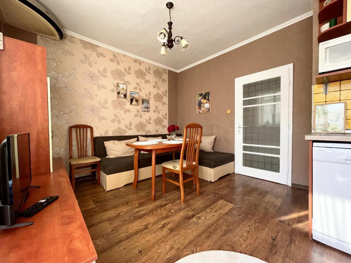 Apartment Acacia Varna Extérieur photo