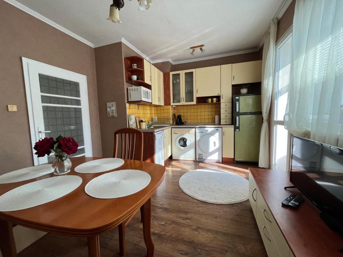 Apartment Acacia Varna Extérieur photo