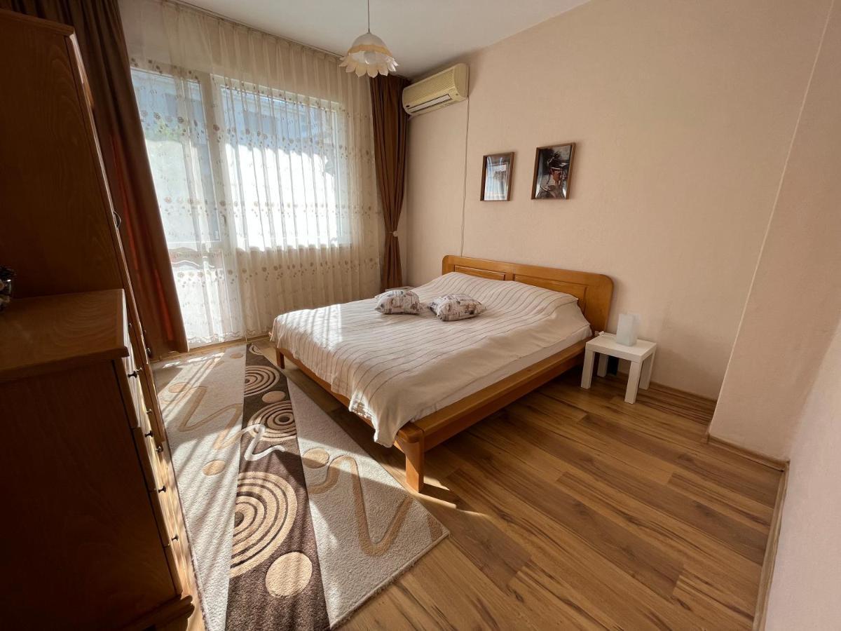 Apartment Acacia Varna Extérieur photo