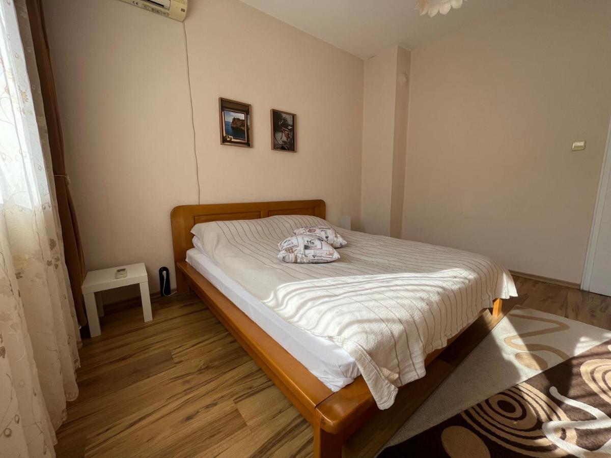Apartment Acacia Varna Extérieur photo